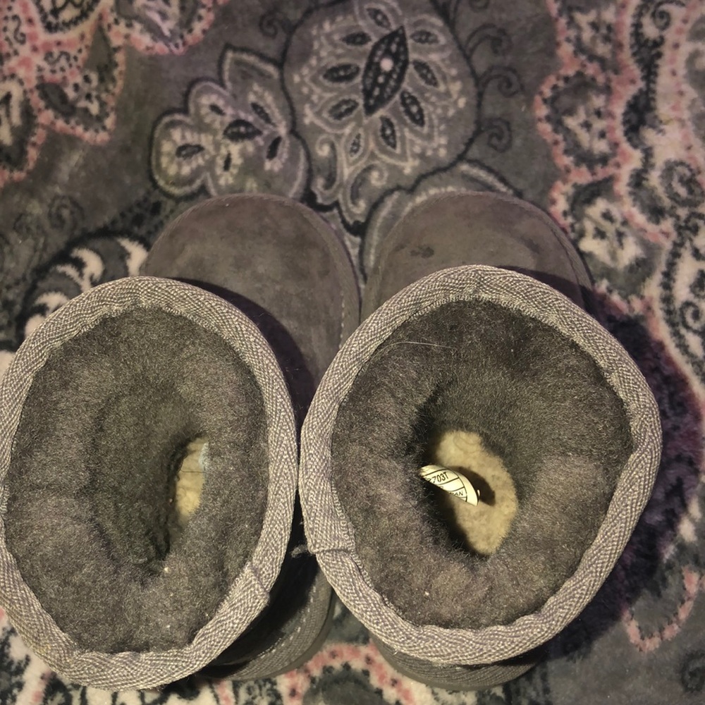 Uggs - Picture 5 of 5